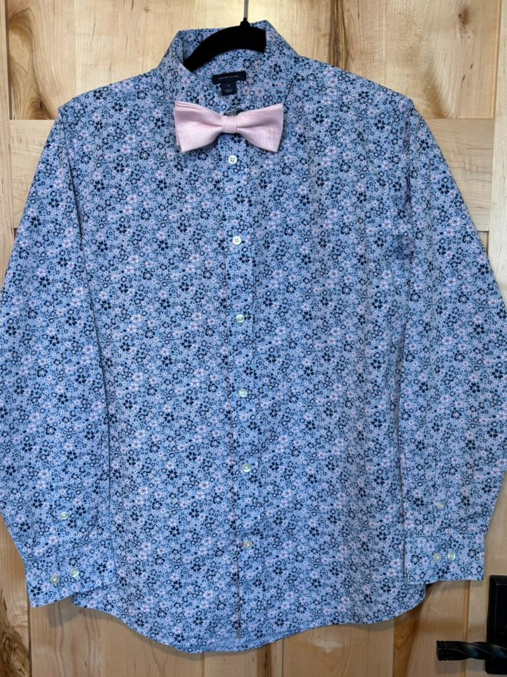 Tommy Hilfiger Long Sleeved Floral Dress Shirt Bow Tie Combo 18 Dressy Formal
